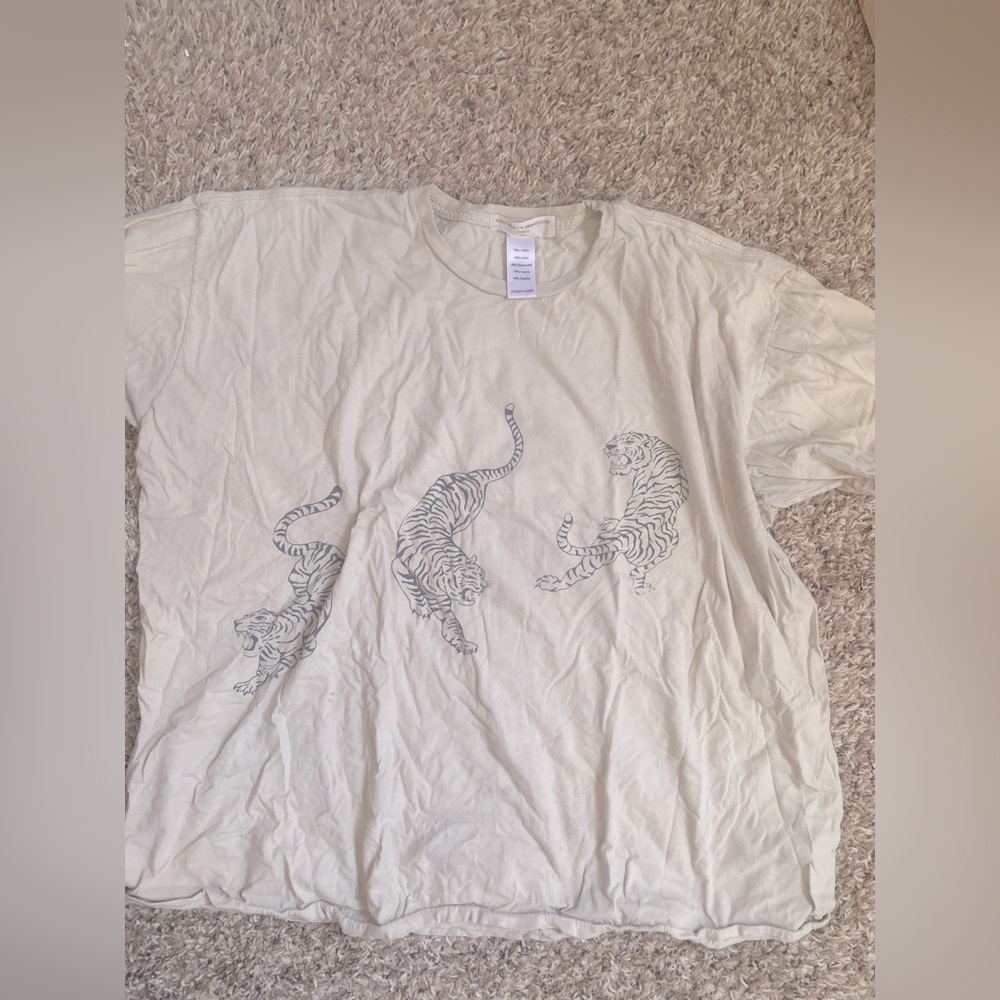 urban outfitters tee